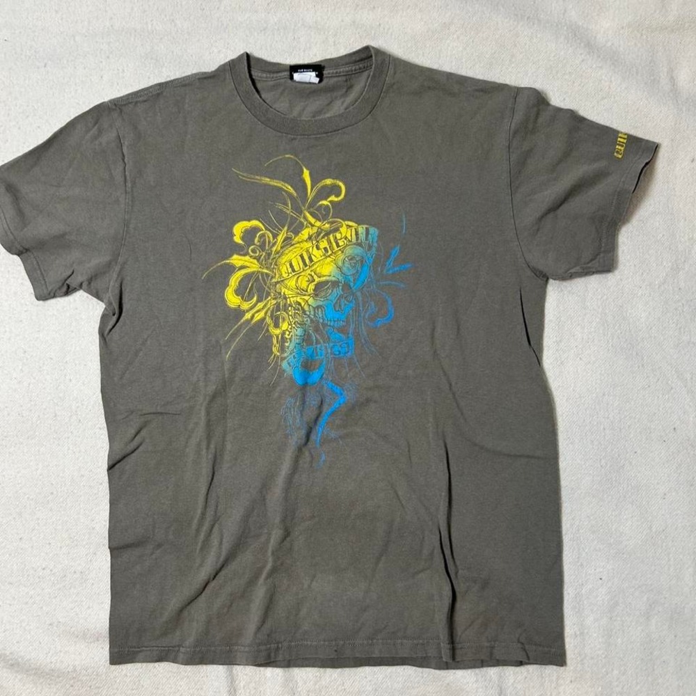 Quicksilver shirt men's medium skater Y2k‎ graphic skull